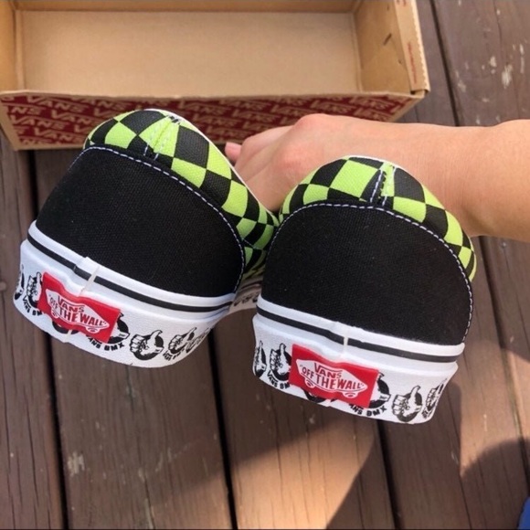 New Authentic Vans Woman’s Shoe - Picture 4 of 5